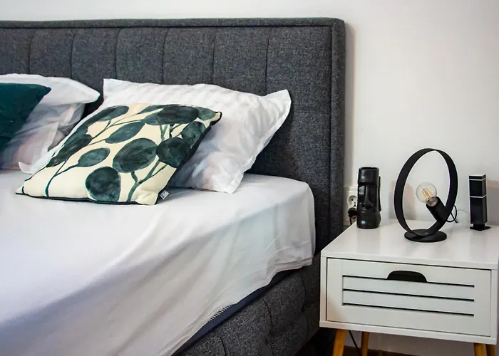 Cheyf In Center Apartment